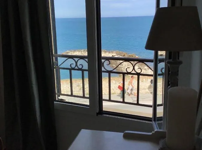La Maisonette بيت ضيافة أنتيب